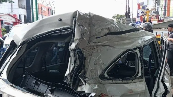 Kasus Mobil Dihajar KA di Ajasmoro Semarang, Gegara Penjaga Palang