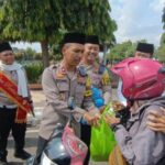 Dikira Razia, Polisi Berpeci di Purbalingga Ternyata Sedang Bagikan Sayur