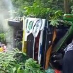 Kecelakaan Bus Pariwisata di Pekalongan: Evakuasi Mendesak oleh Tim SAR